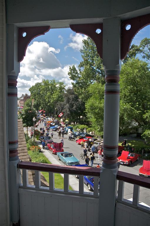 Bondy House Bed & Breakfast Amherstburg Bagian luar foto