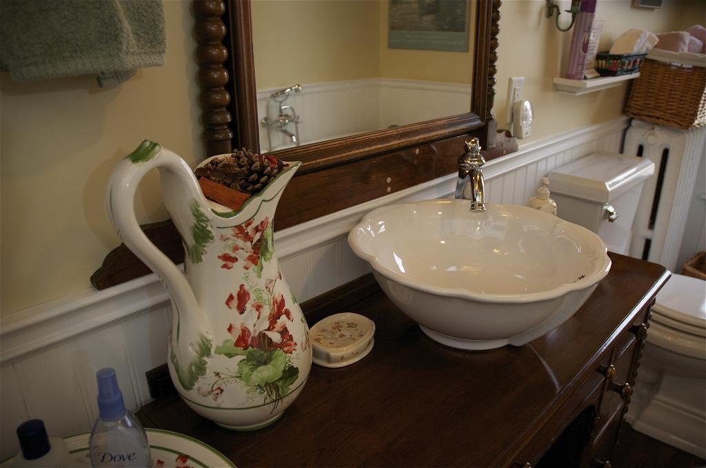 Bondy House Bed & Breakfast Amherstburg Bagian luar foto