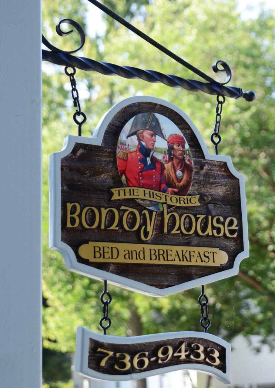 Bondy House Bed & Breakfast Amherstburg Bagian luar foto