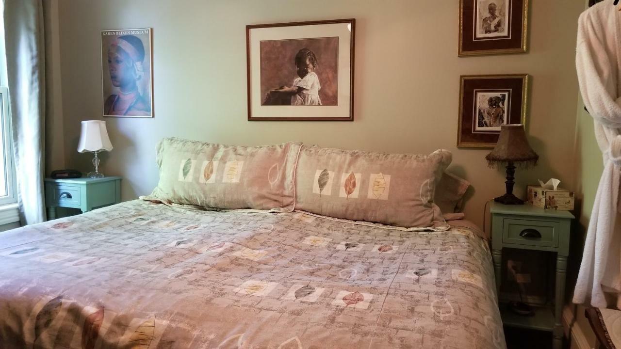 Bondy House Bed & Breakfast Amherstburg Bagian luar foto